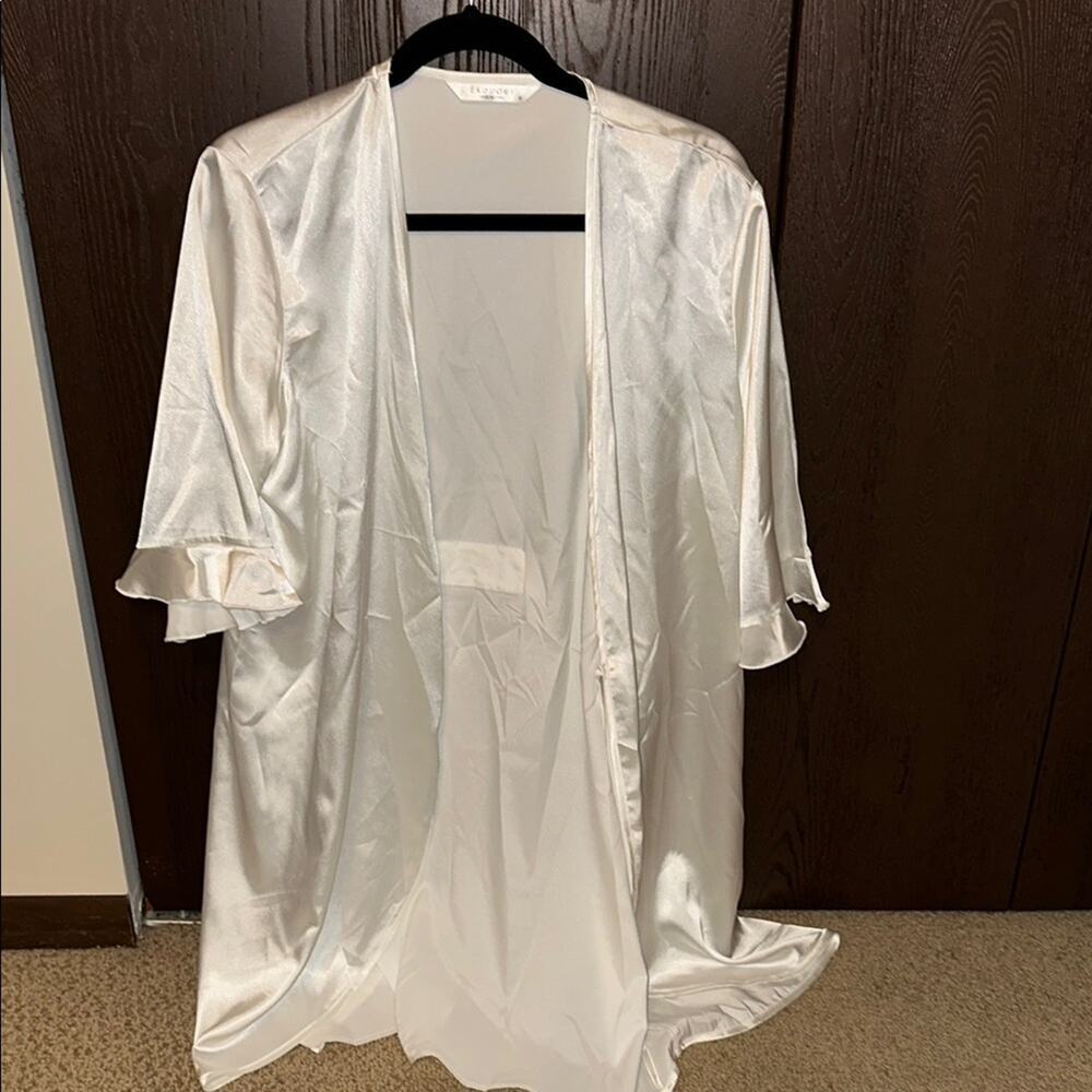 White Satin Kimono Robe with Flowing Sleeves